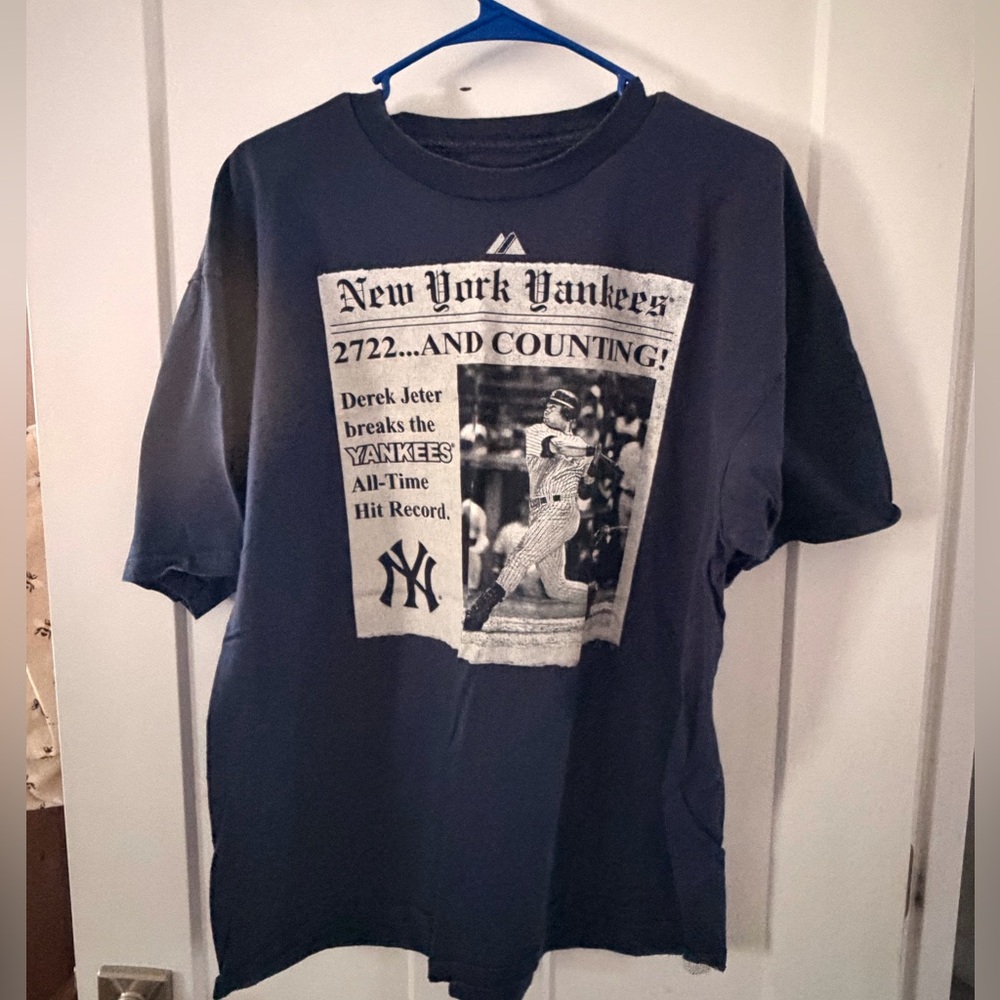 New York Yankees Derek Jeter Vintage Graphic Tee - Navy